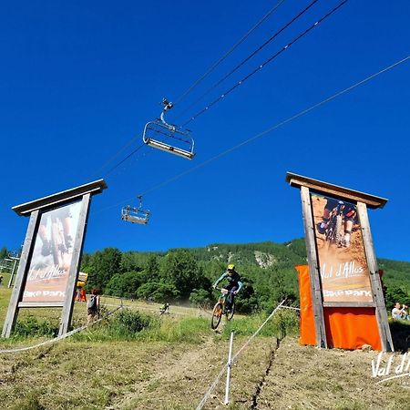Studio Chaleureux A La Foux D'拉富 外观 照片