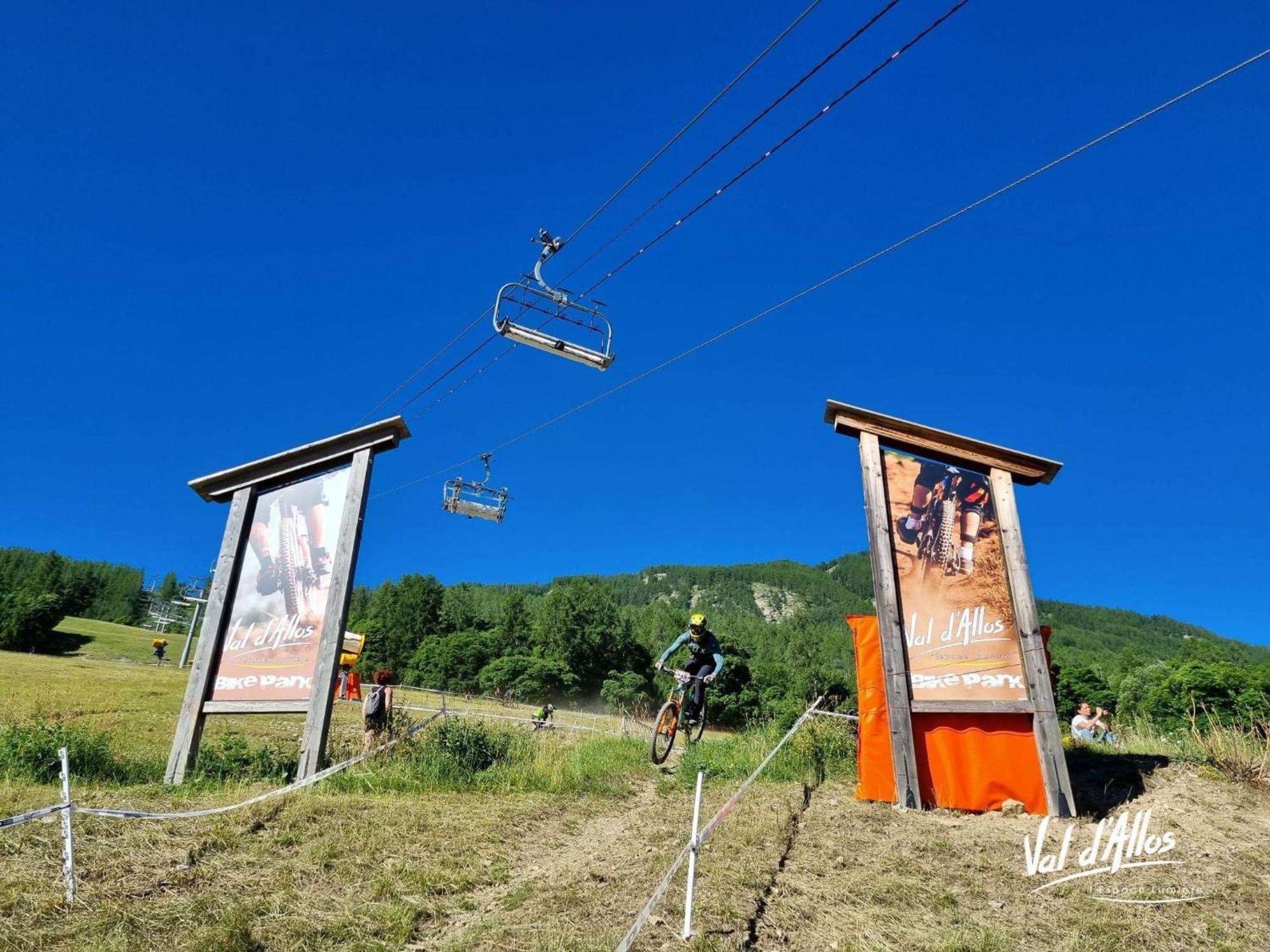 Studio Chaleureux A La Foux D'拉富 外观 照片
